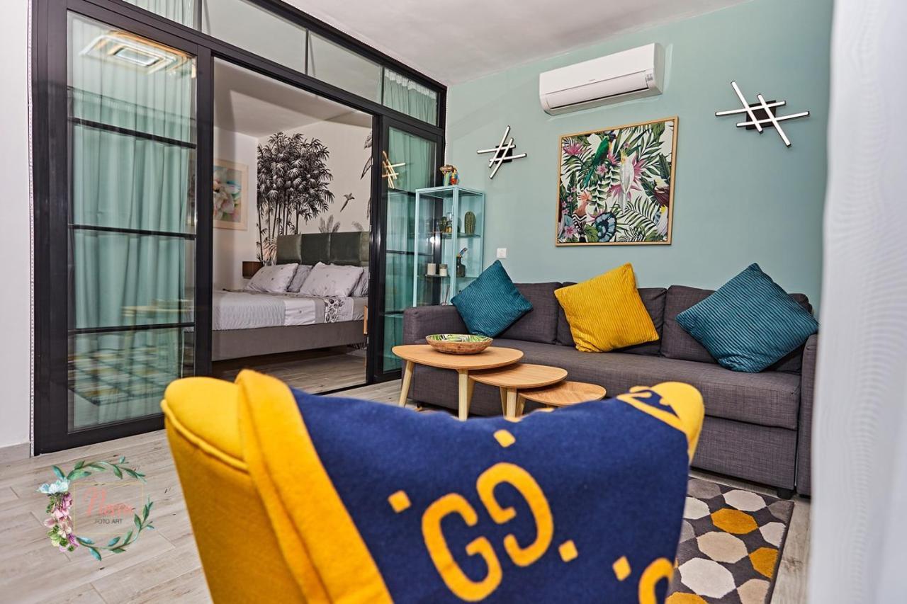 Апартаменты Parrot'S House- Yumbo Center Плайя-дель-Инглес Экстерьер фото