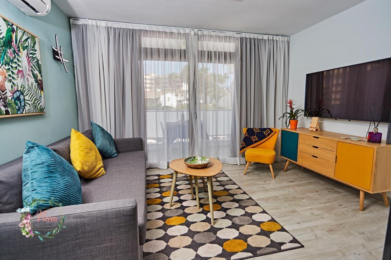 Апартаменты Parrot'S House- Yumbo Center Плайя-дель-Инглес Экстерьер фото